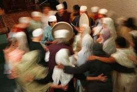 Dervisci nel cerchio dello Zikr